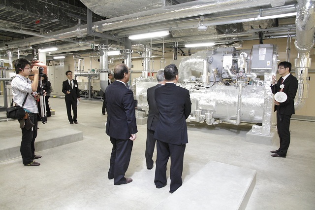 ターボ冷凍機械室